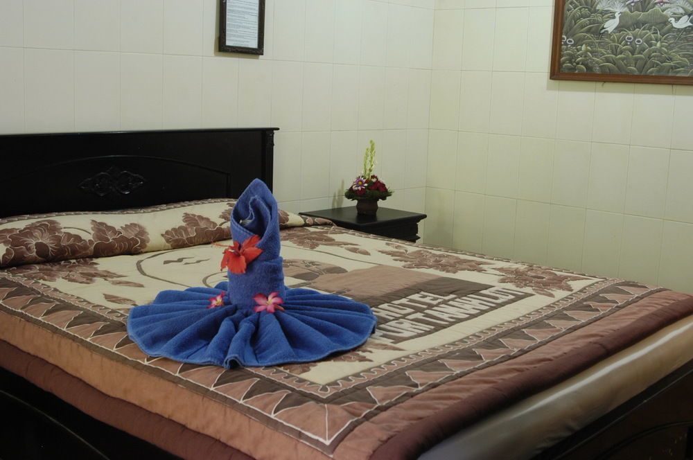 Hotel Puri Tanah Lot Kuta Lombok Kültér fotó