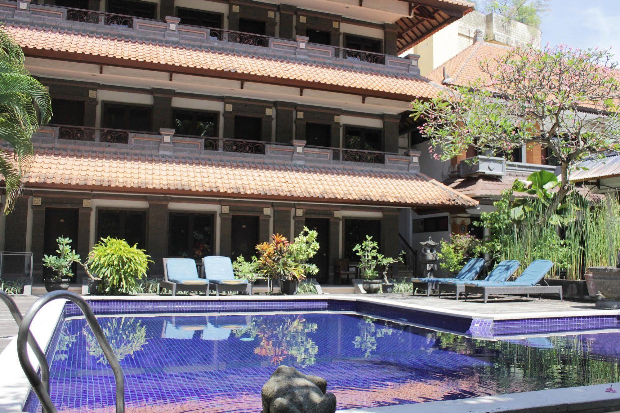 Hotel Puri Tanah Lot Kuta Lombok Kültér fotó