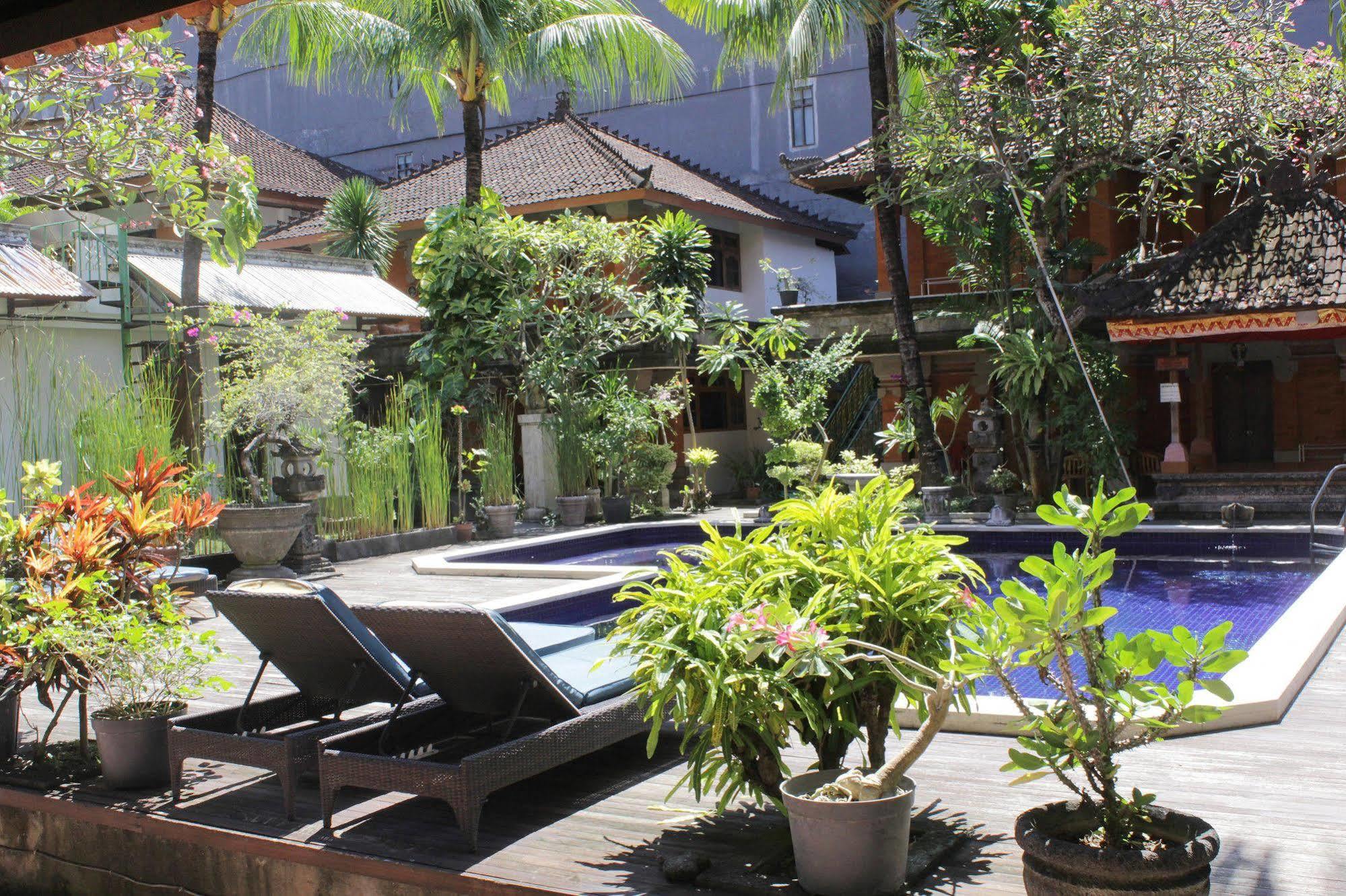 Hotel Puri Tanah Lot Kuta Lombok Kültér fotó