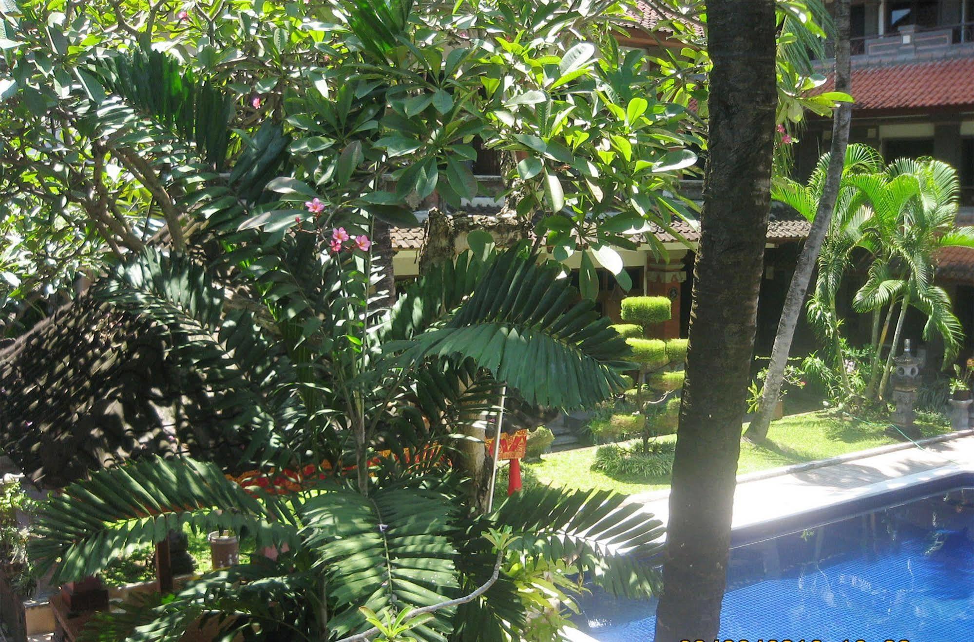 Hotel Puri Tanah Lot Kuta Lombok Kültér fotó