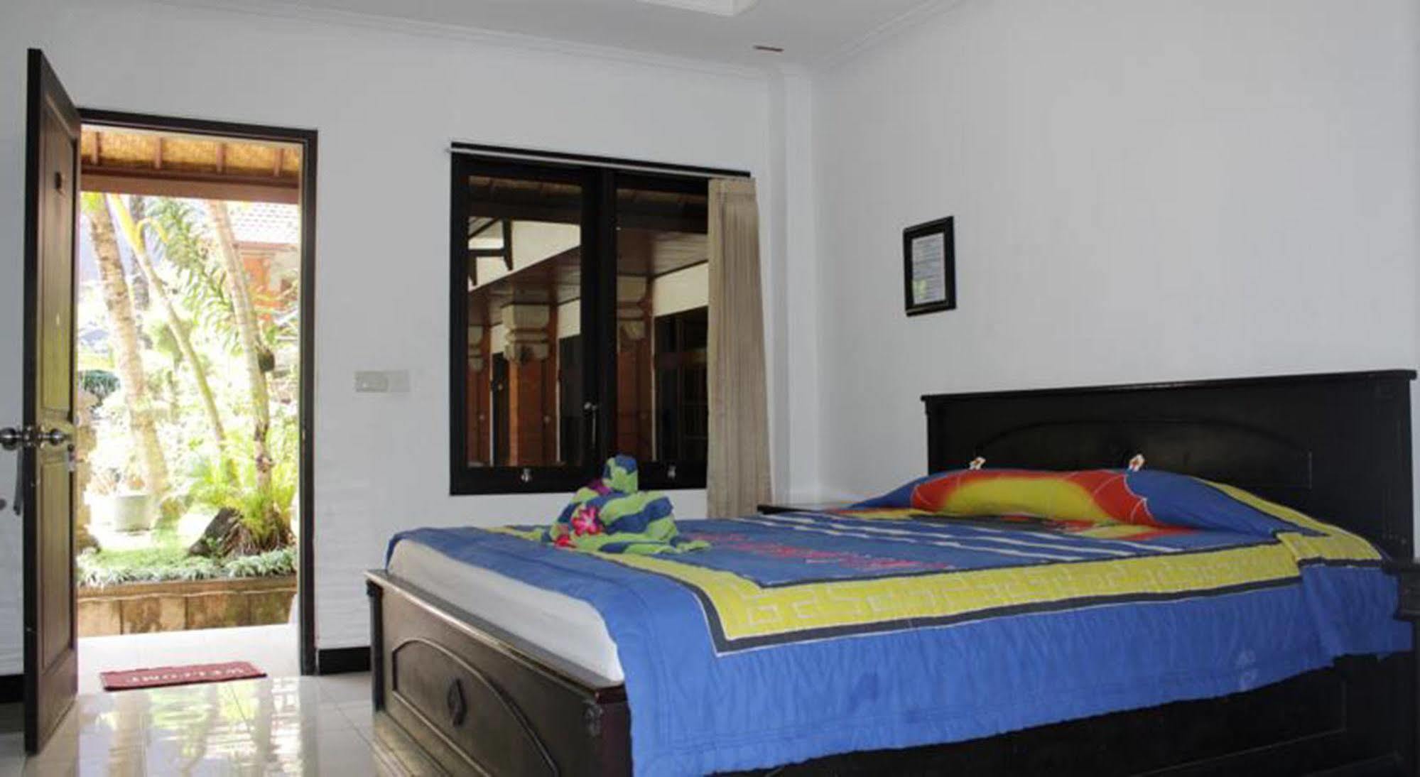 Hotel Puri Tanah Lot Kuta Lombok Kültér fotó