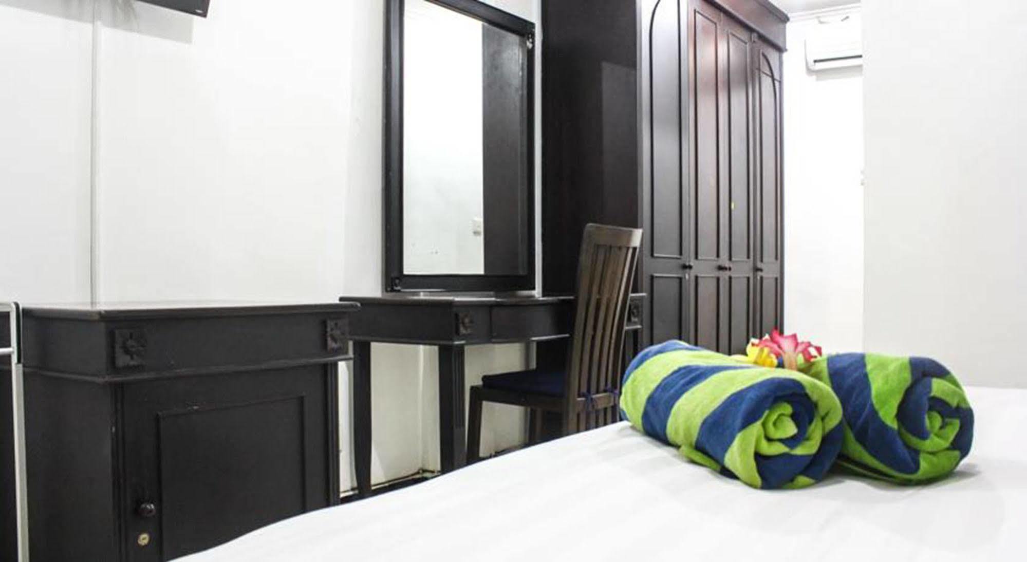 Hotel Puri Tanah Lot Kuta Lombok Kültér fotó